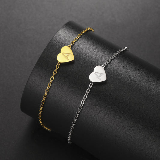 Armband mit Buchstabe